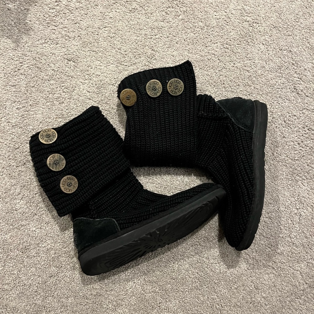 UGG Classic Cardy Knit Black - Size 8